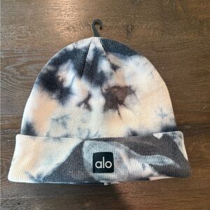 ALO Yoga Tie-Dye Beanie NWOT
